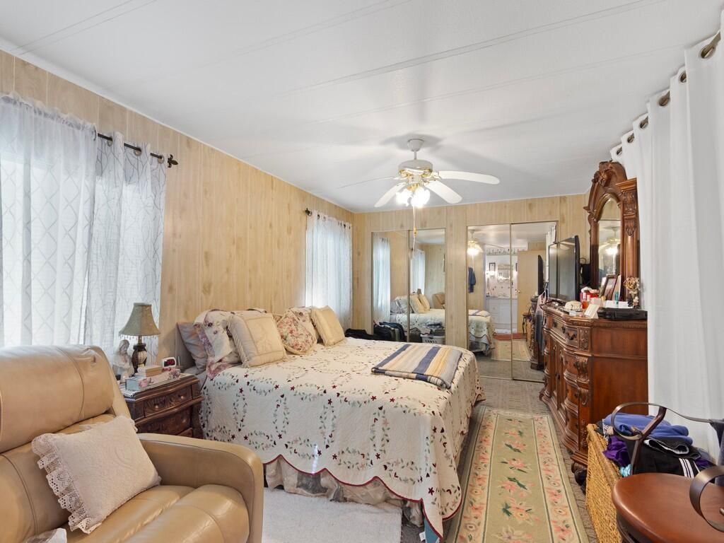 8 Novedades, Port Saint Lucie, FL 34952 Photo