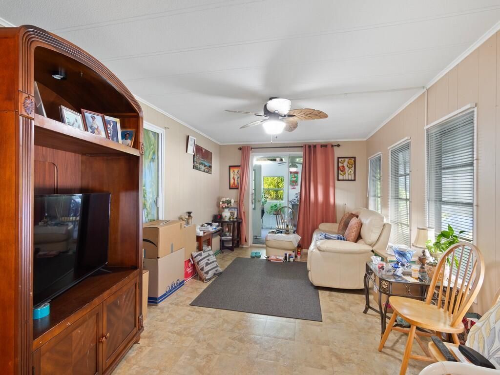 8 Novedades, Port Saint Lucie, FL 34952 Photo