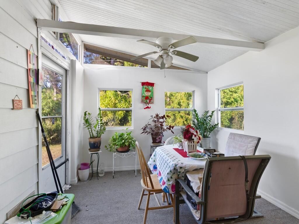 8 Novedades, Port Saint Lucie, FL 34952 Photo