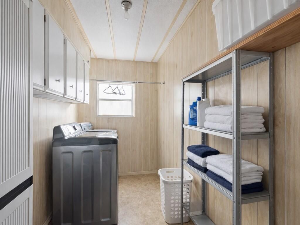 8 Novedades, Port Saint Lucie, FL 34952 Photo