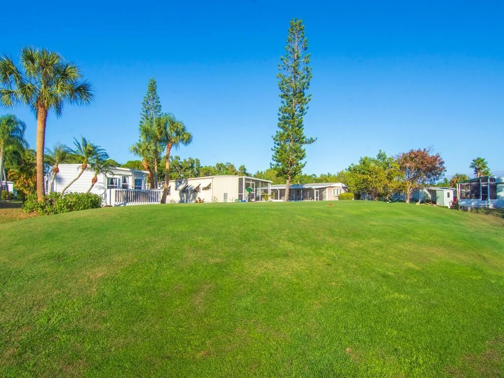 8 Novedades, Port Saint Lucie, FL 34952 Photo