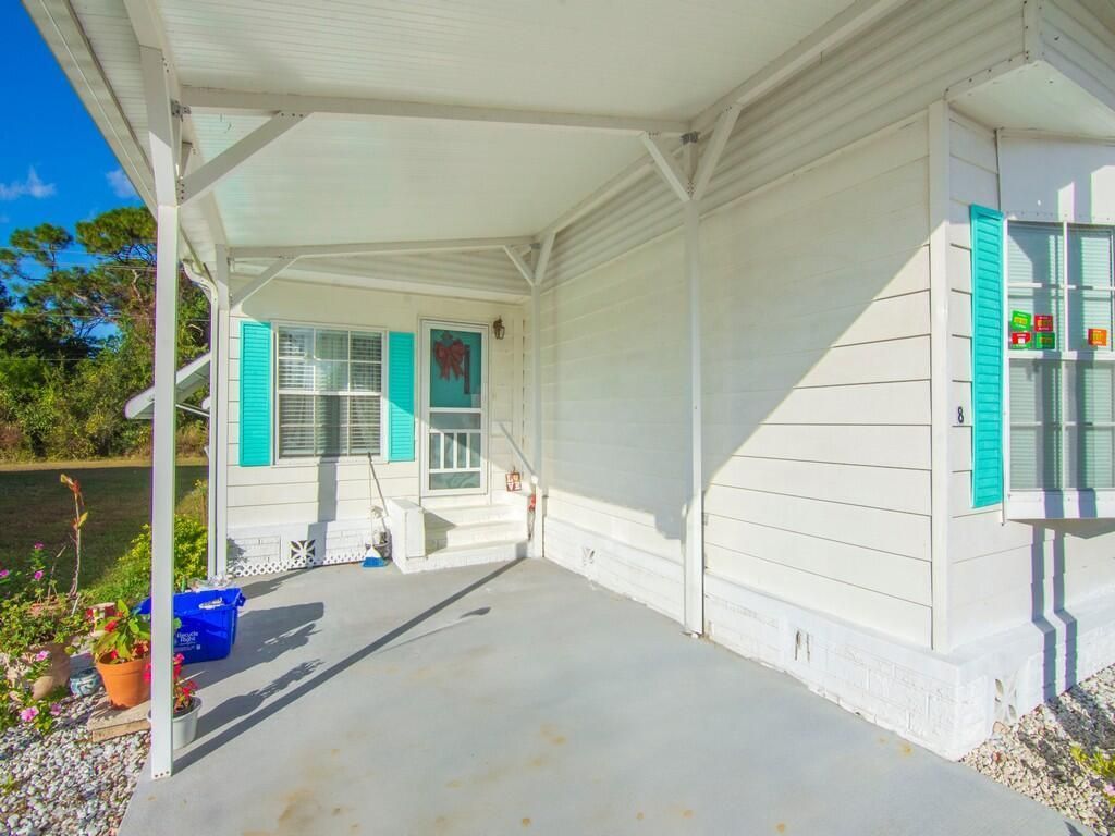 8 Novedades, Port Saint Lucie, FL 34952 Photo