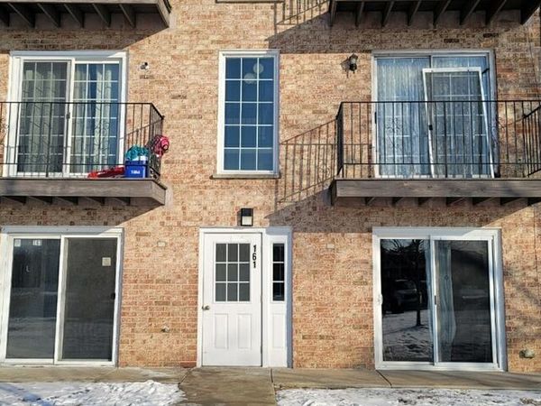 161 W ELK Trail W, Unit 263, Carol Stream, IL 60188