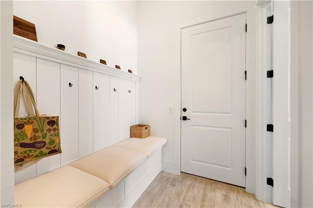 16265 Verilyn Cir, Naples, FL 34110 Photo