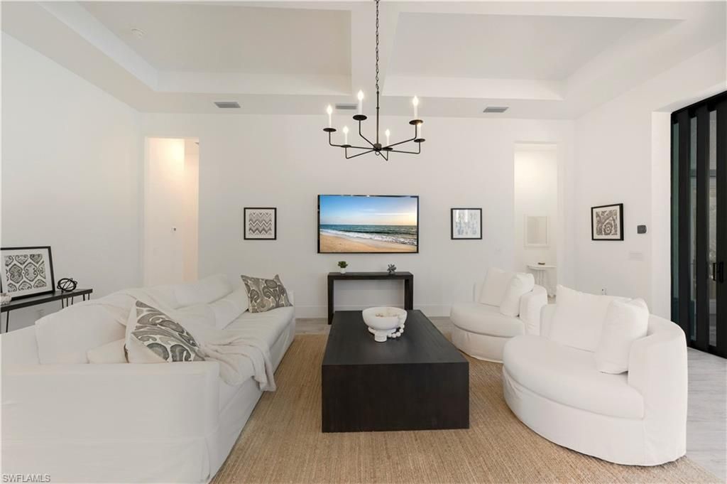 16265 Verilyn Cir, Naples, FL 34110 Photo