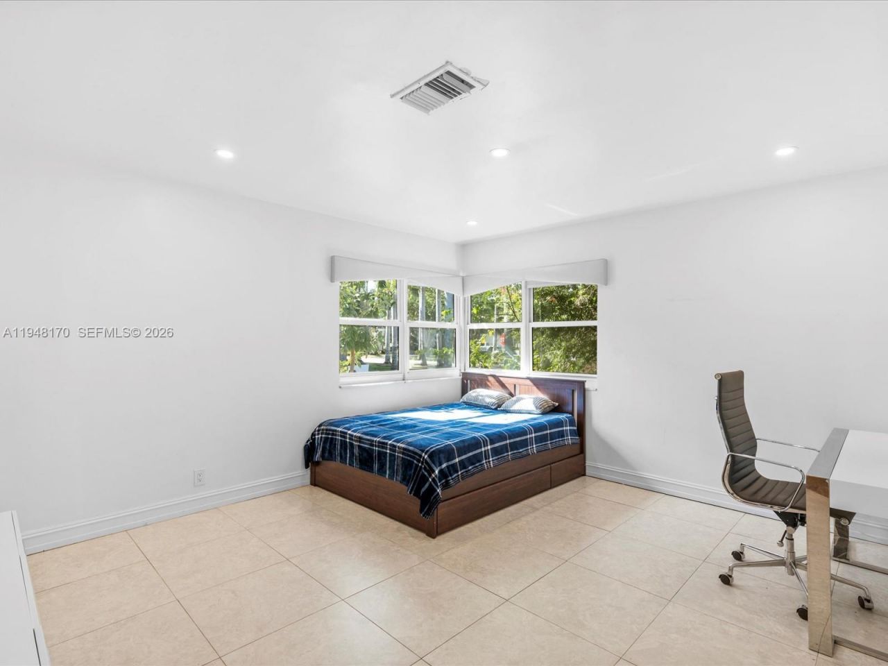 201 Golden Beach Dr , Golden Beach, FL 33160 Photo