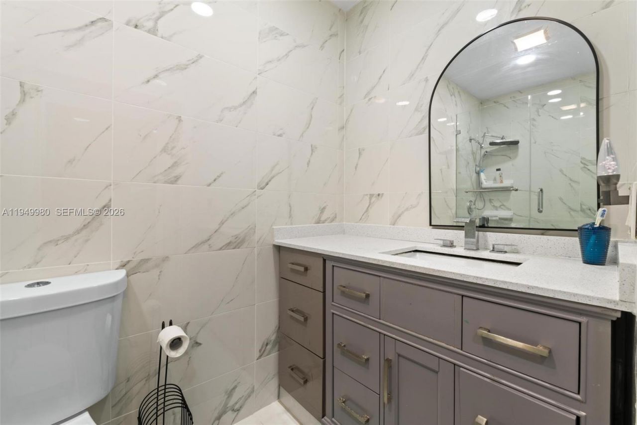 475 NW 210th St , Unit 201, Miami Gardens, FL 33169 Photo