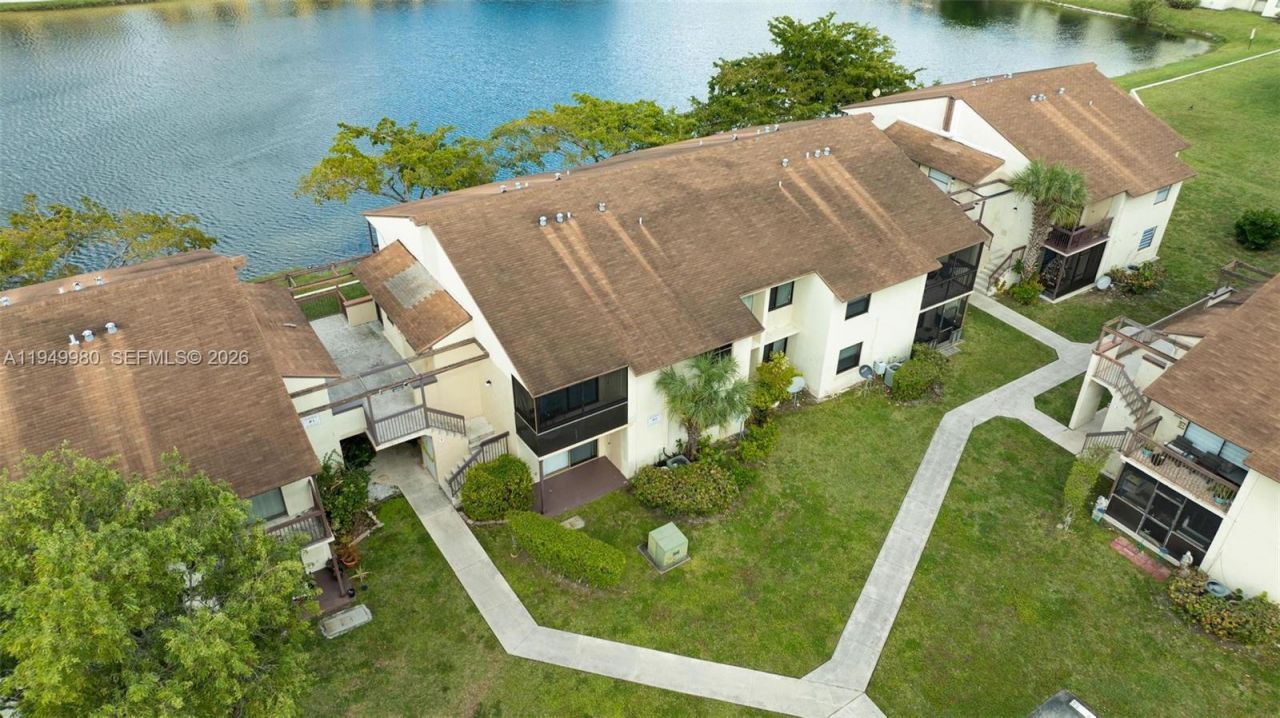 475 NW 210th St , Unit 201, Miami Gardens, FL 33169 Photo