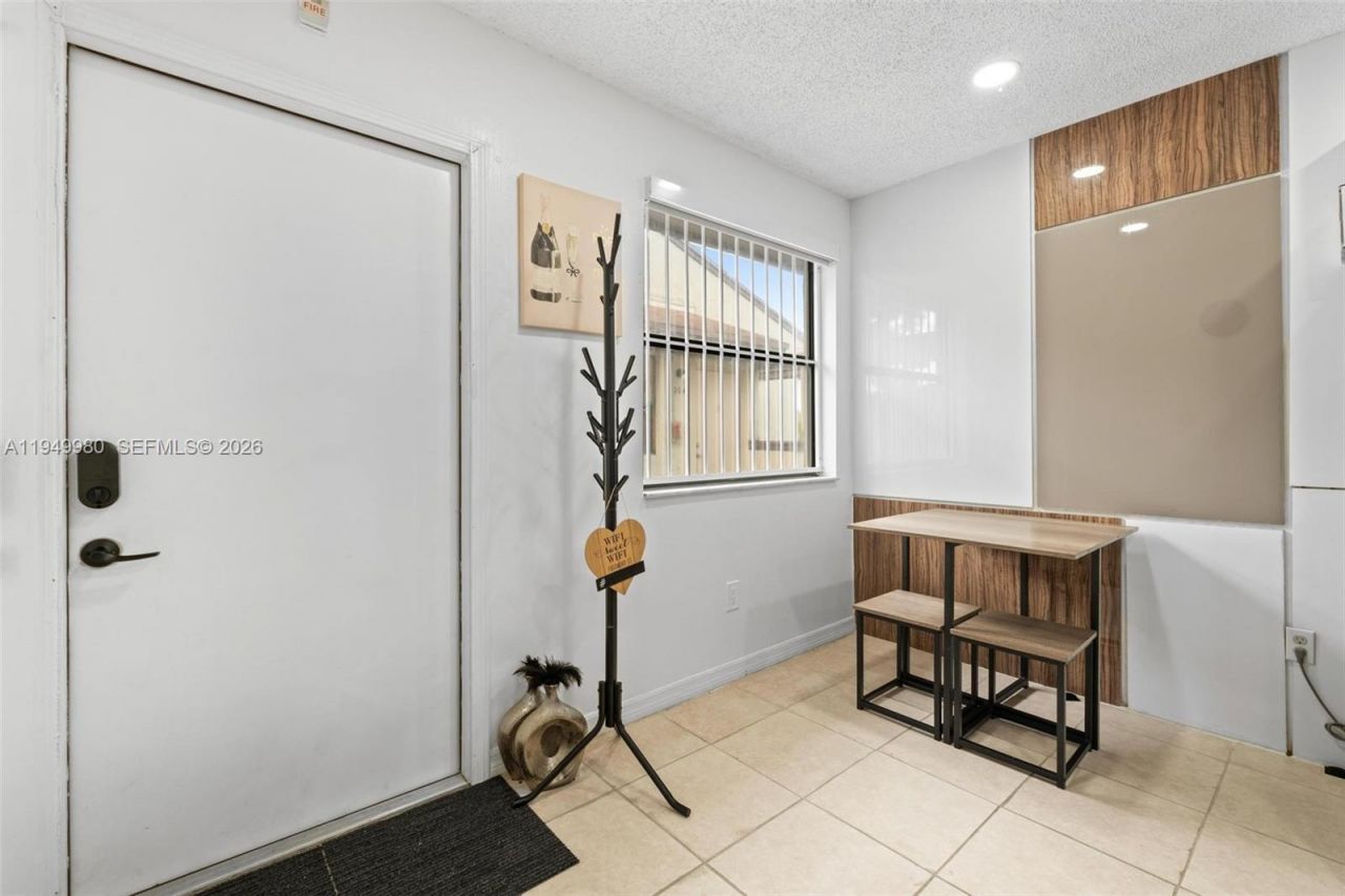 475 NW 210th St , Unit 201, Miami Gardens, FL 33169 Photo