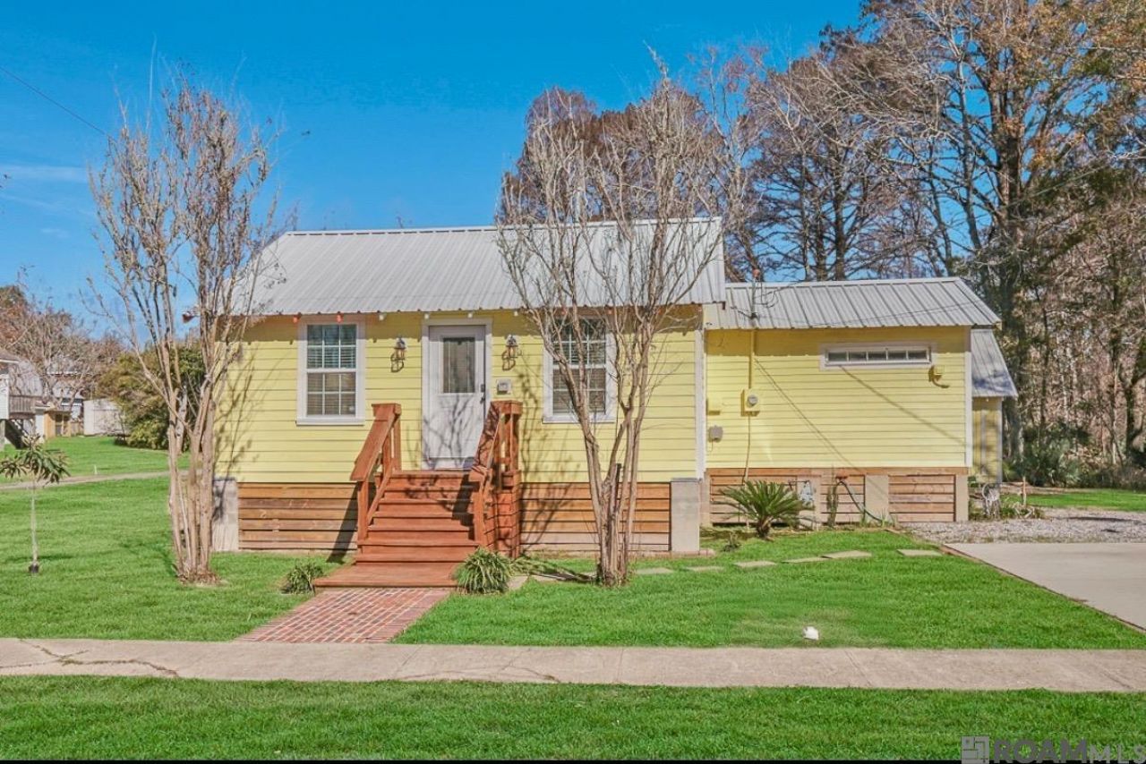 207 Saint Paul St, Madisonville, LA 70449 Main Photo