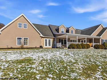 559 Hornors Run Road, Shinnston, WV 26431