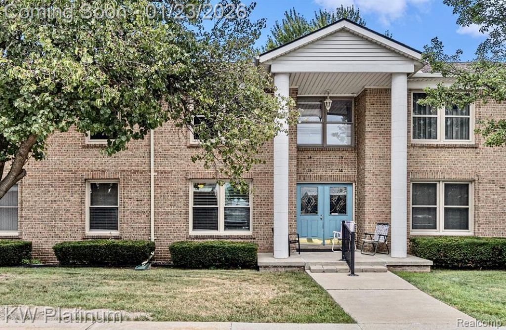 275 Maywood Street, Marysville, MI 48040 Main Photo