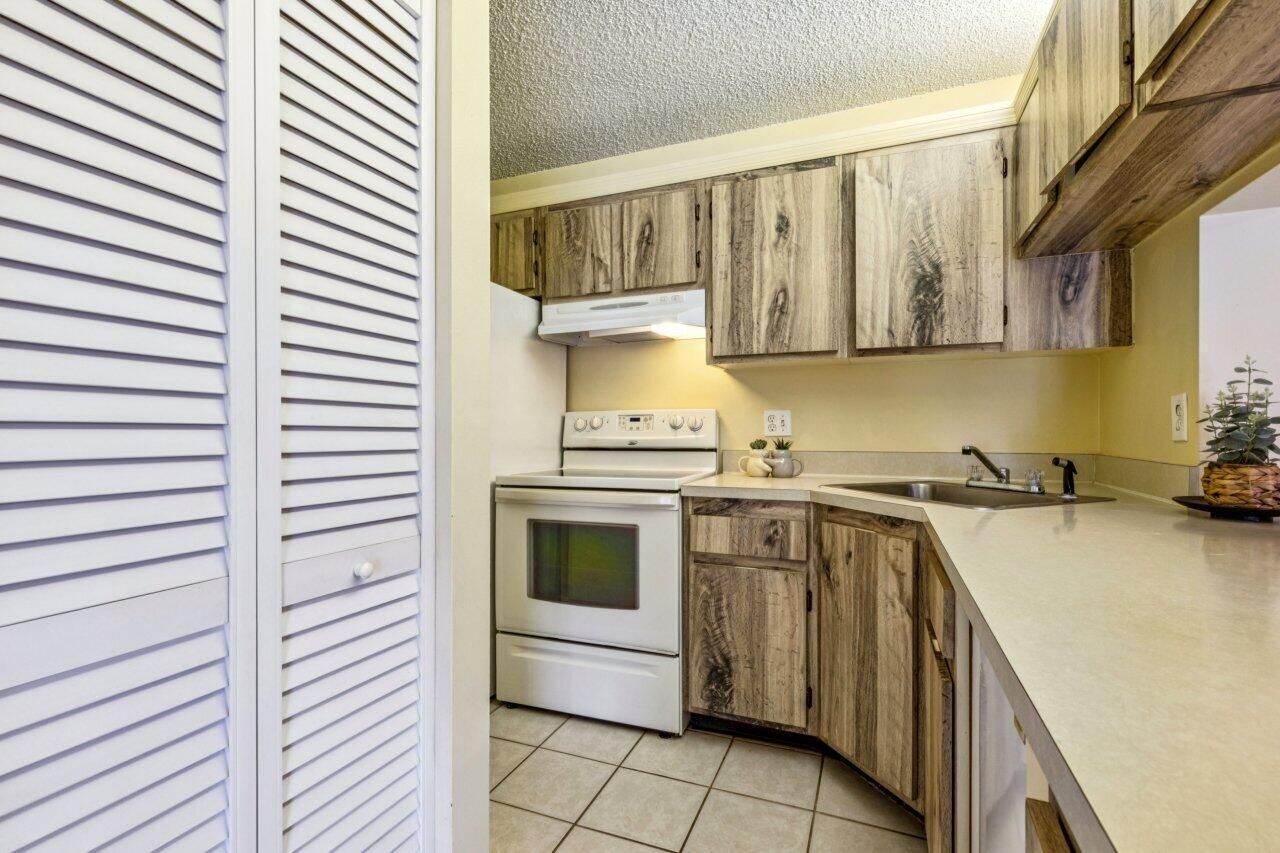 618 Sea Pine Way, Unit A2, Greenacres, FL 33415 Photo