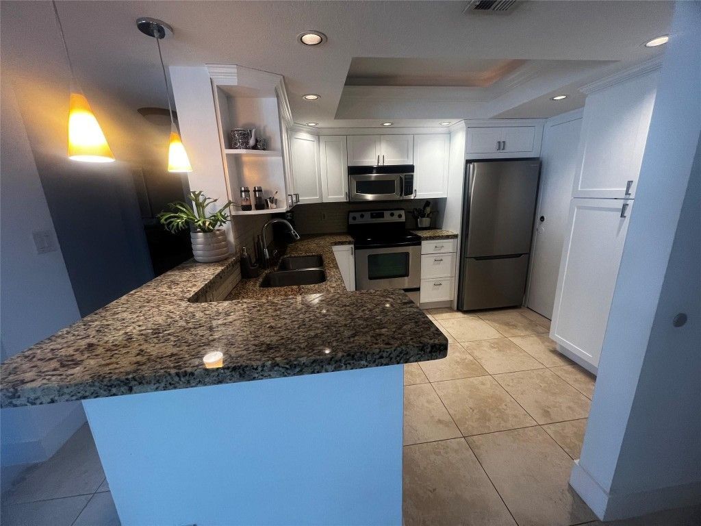 1170 N Federal Highway, Unit 311, Fort Lauderdale, FL 33304 Photo