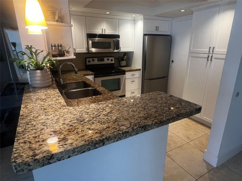 1170 N Federal Highway, Unit 311, Fort Lauderdale, FL 33304 Photo