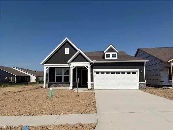 435 Caravel Court, Avon Lake, OH 44012