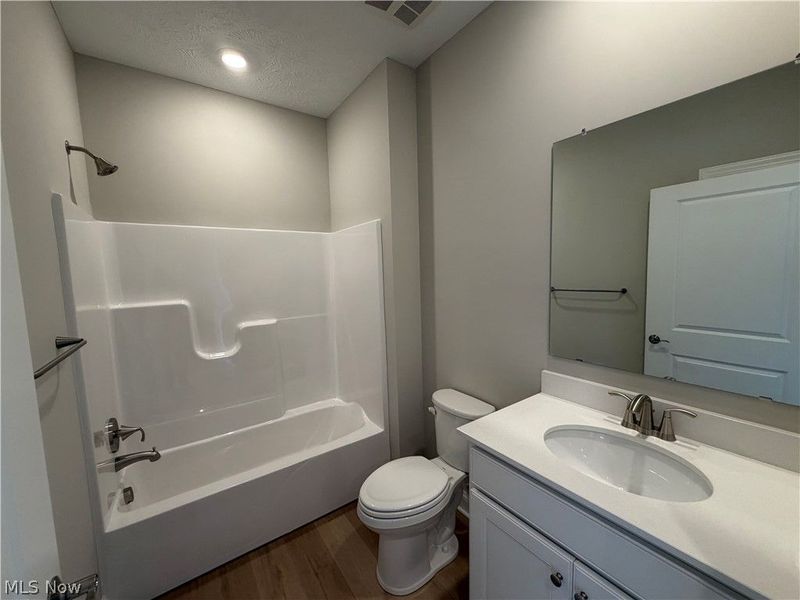 435 Caravel Court, Avon Lake, OH 44012 Photo 12