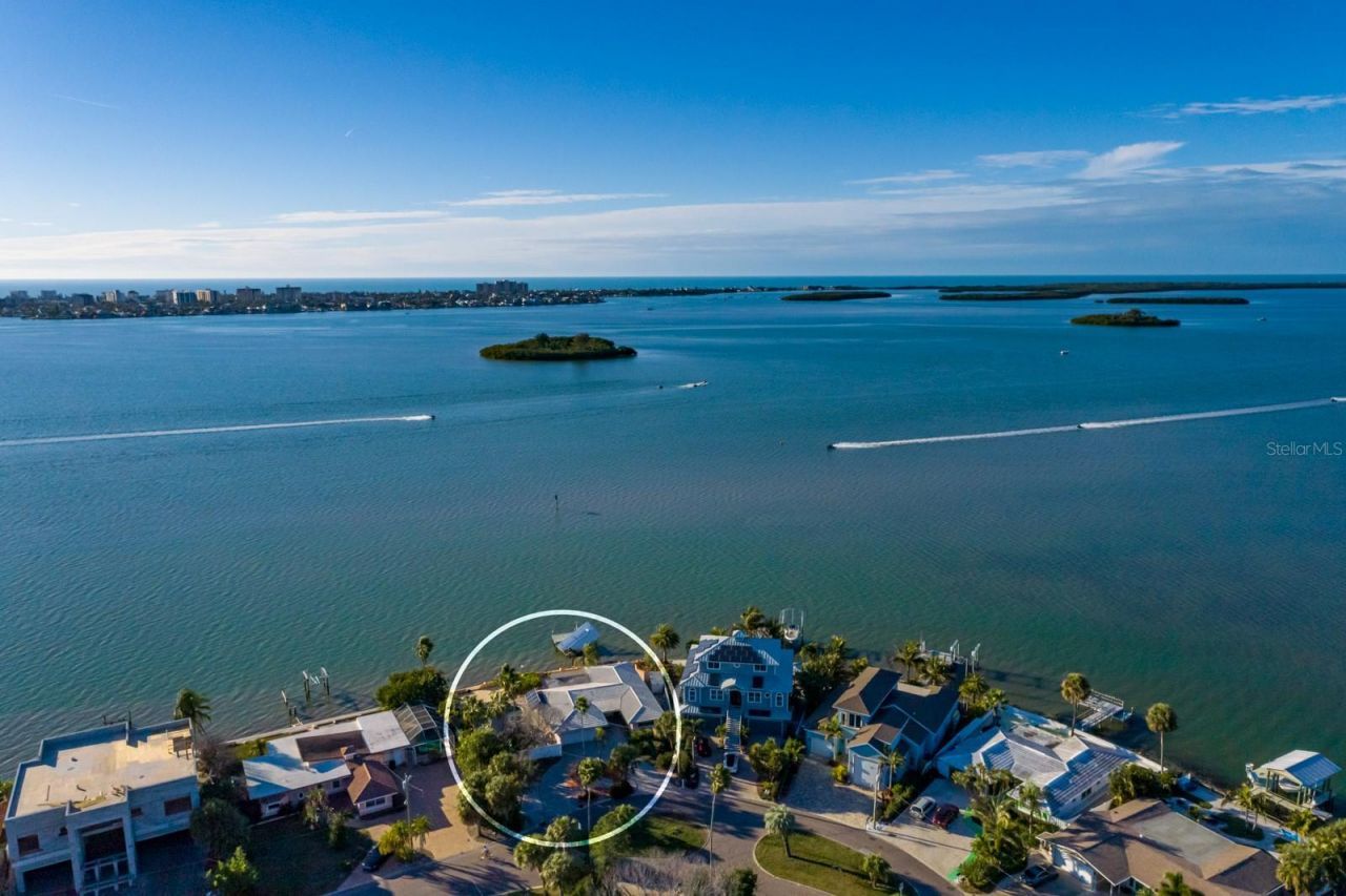 1844 Venetian Point Drive, Clearwater, FL 33755 Photo