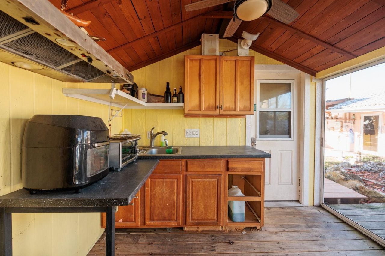 1844 Venetian Point Drive, Clearwater, FL 33755 Photo