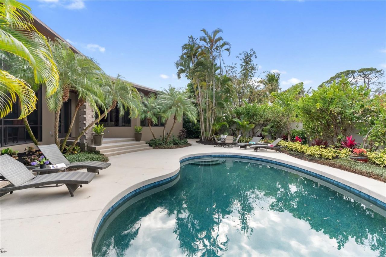 1804 N Lake Shore Drive, Sarasota, FL 34231 Photo