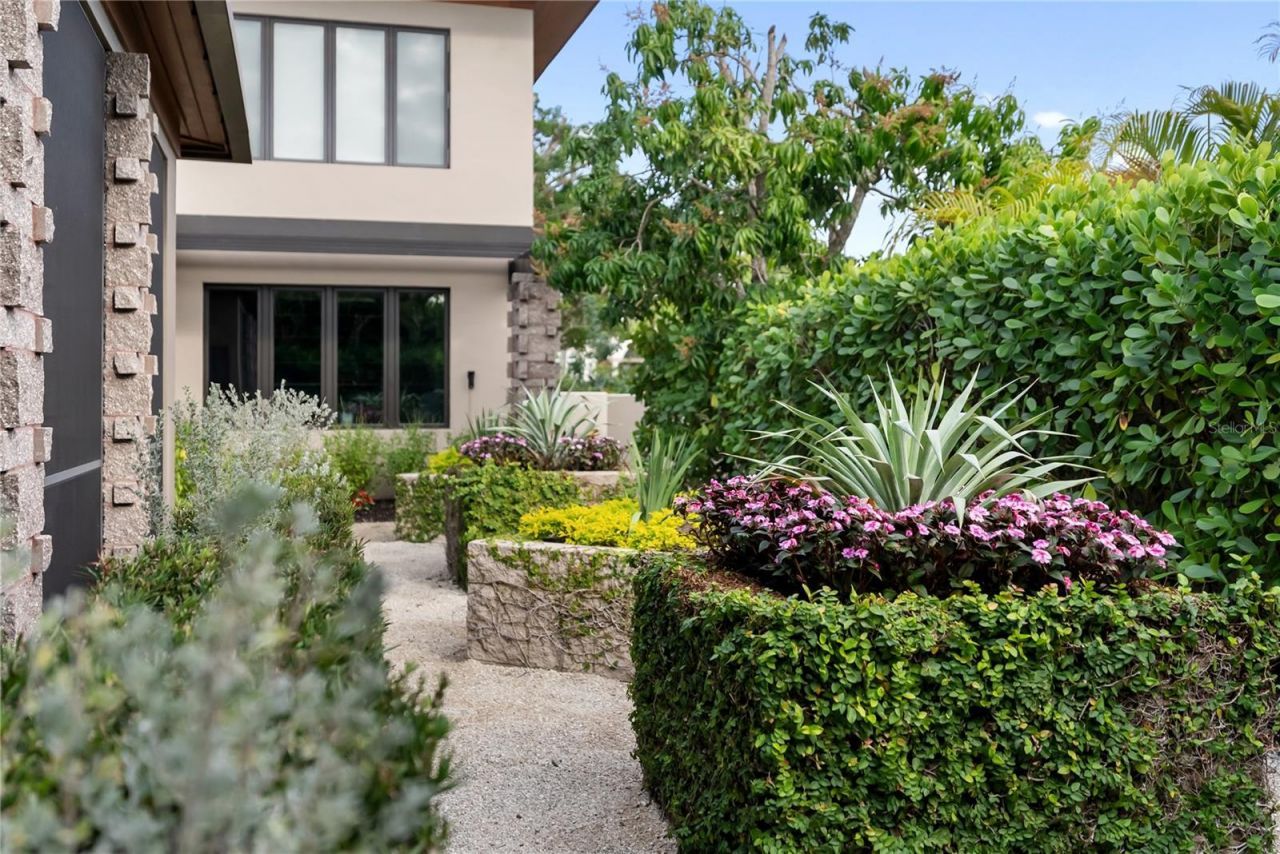 1804 N Lake Shore Drive, Sarasota, FL 34231 Photo