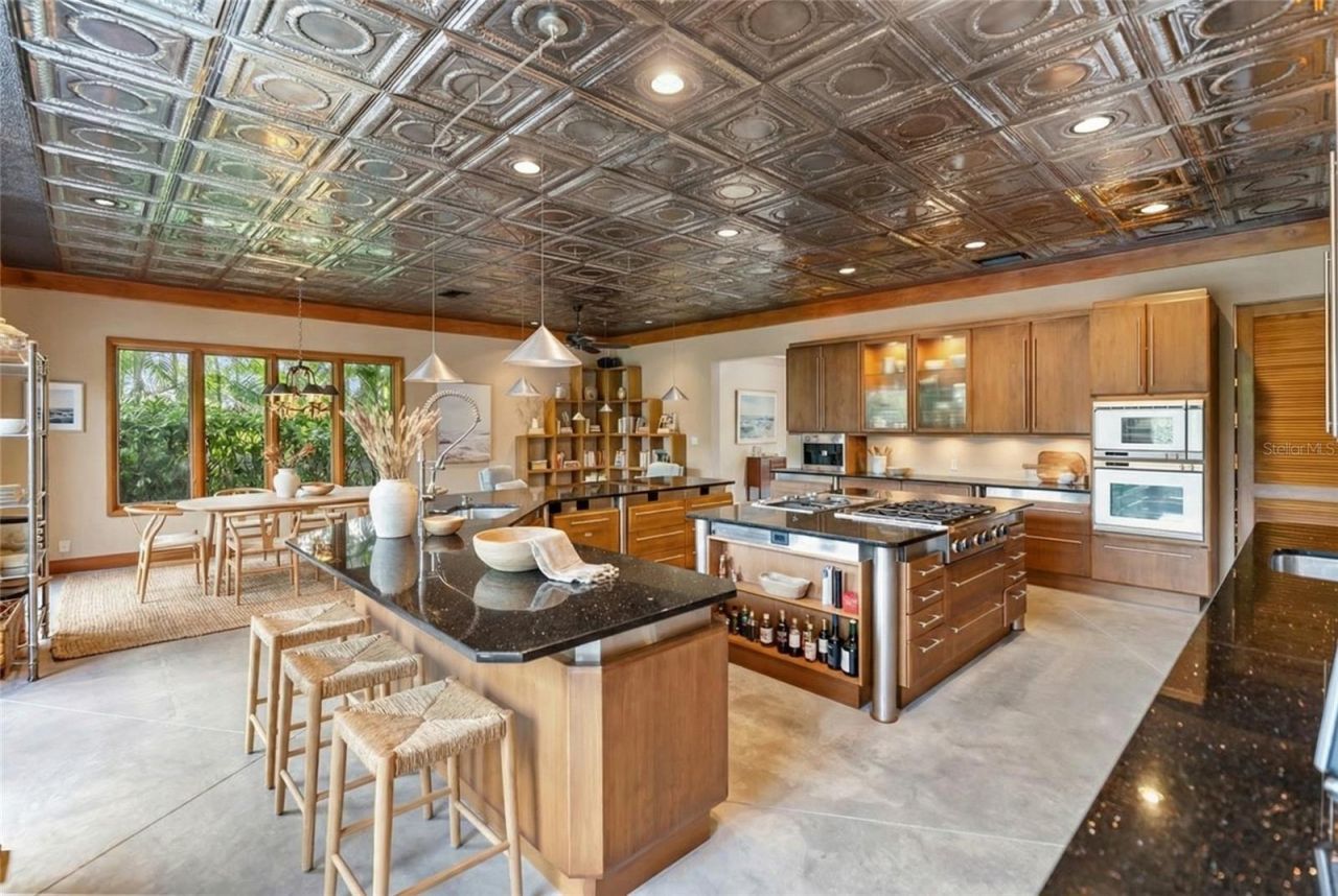 1804 N Lake Shore Drive, Sarasota, FL 34231 Photo