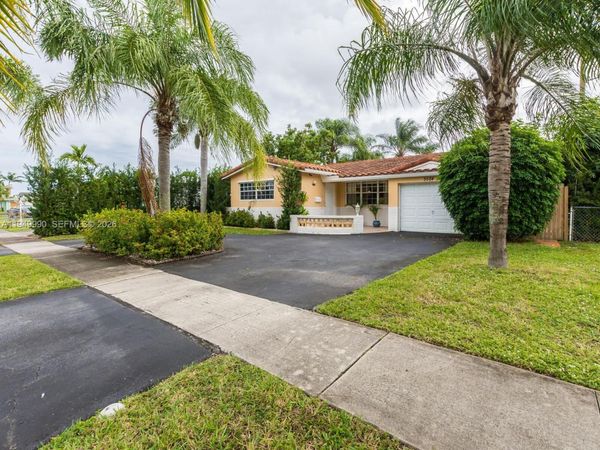 5524 Garfield St , Hollywood, FL 33021