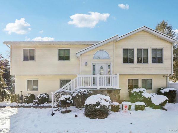 4 Austin Way, Tappan, NY 10983