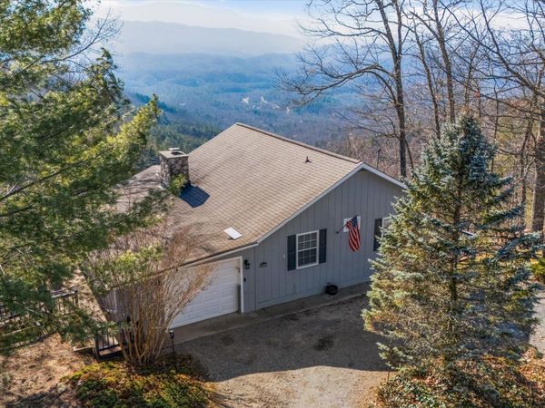 1009 Old Laurel Lane, Sevierville, TN 37876