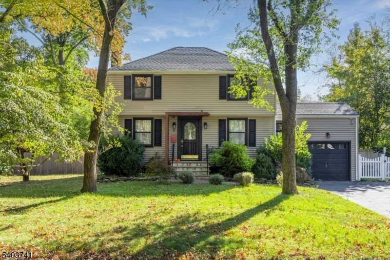 8 Venetia Ave, Cranford, NJ 07016 Main Photo