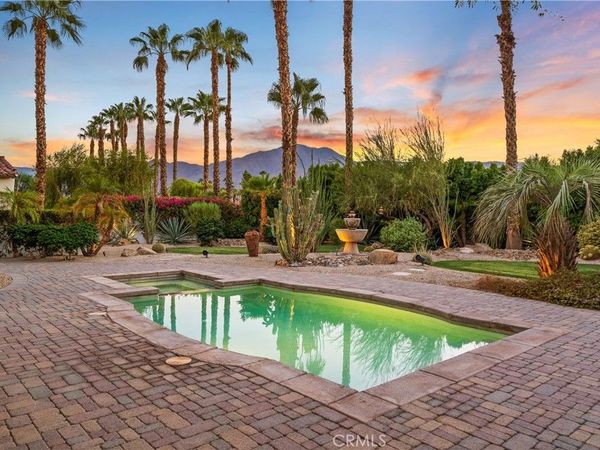 55215 Medallist Drive, La Quinta, CA 92253