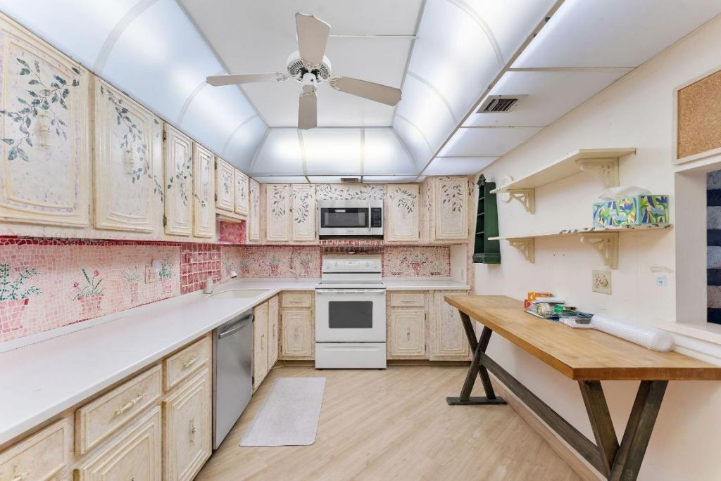 2681 S Course Drive, Unit 207, Pompano Beach, FL 33069 Photo