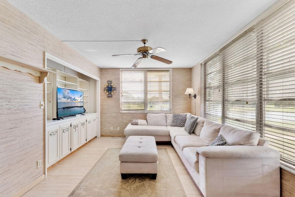 2681 S Course Drive, Unit 207, Pompano Beach, FL 33069 Photo