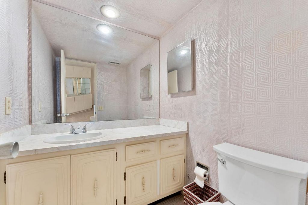 2681 S Course Drive, Unit 207, Pompano Beach, FL 33069 Photo