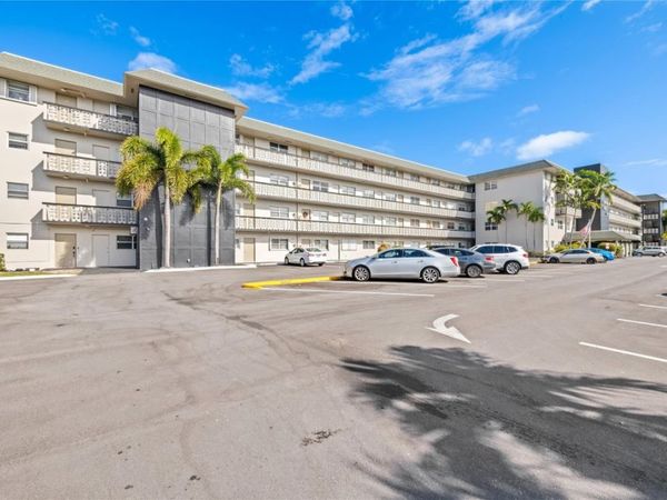 941 Crystal Lake Drive, Unit 403, Deerfield Beach, FL 33064