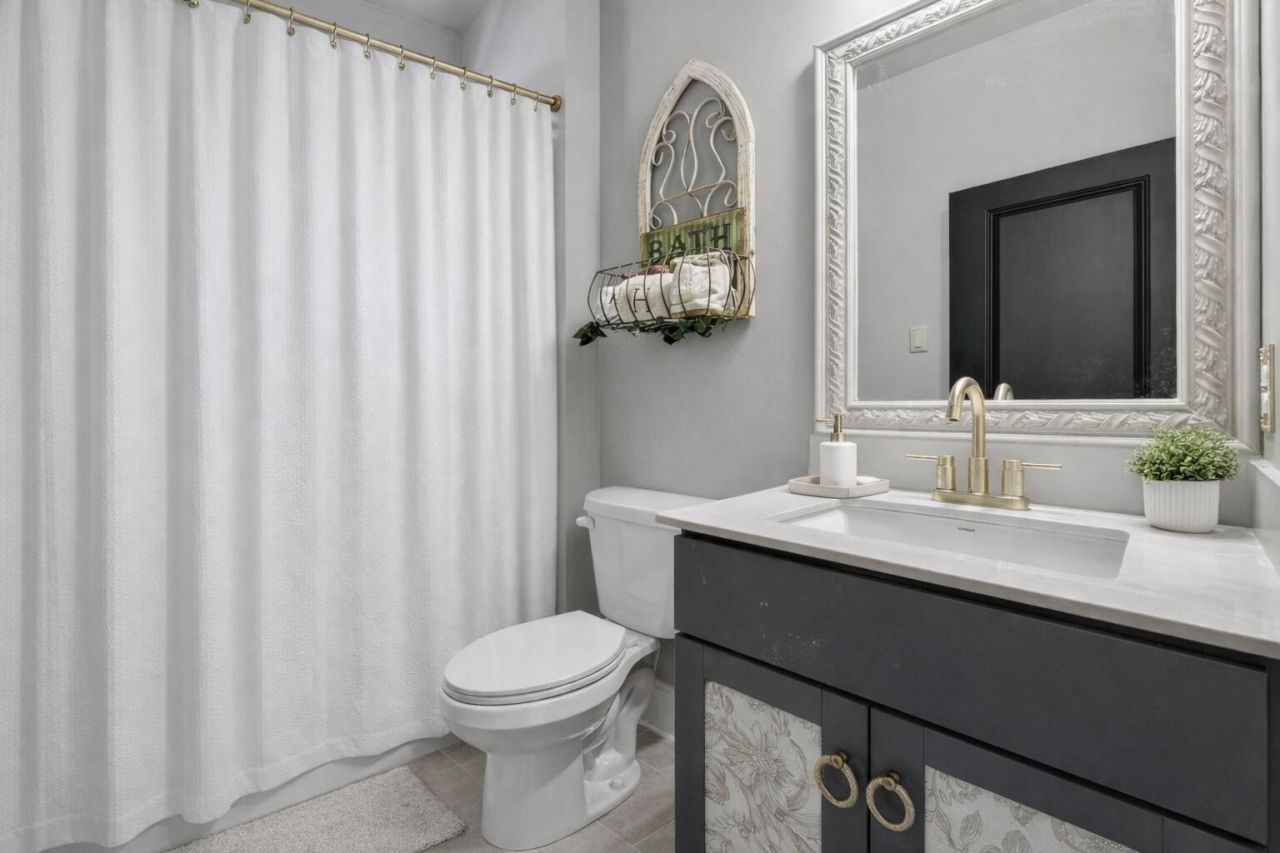 212 Shortmarsh Street Photo 12