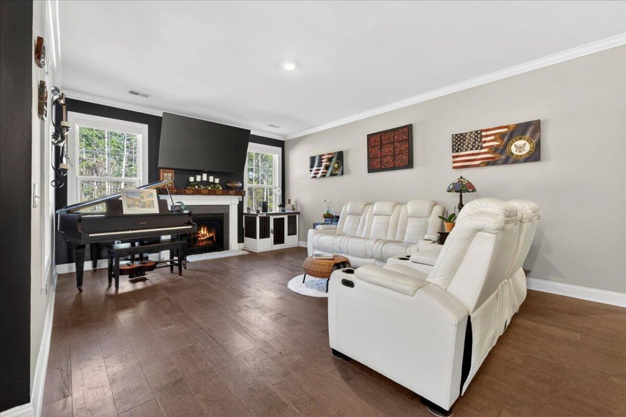 212 Shortmarsh Street Photo 13