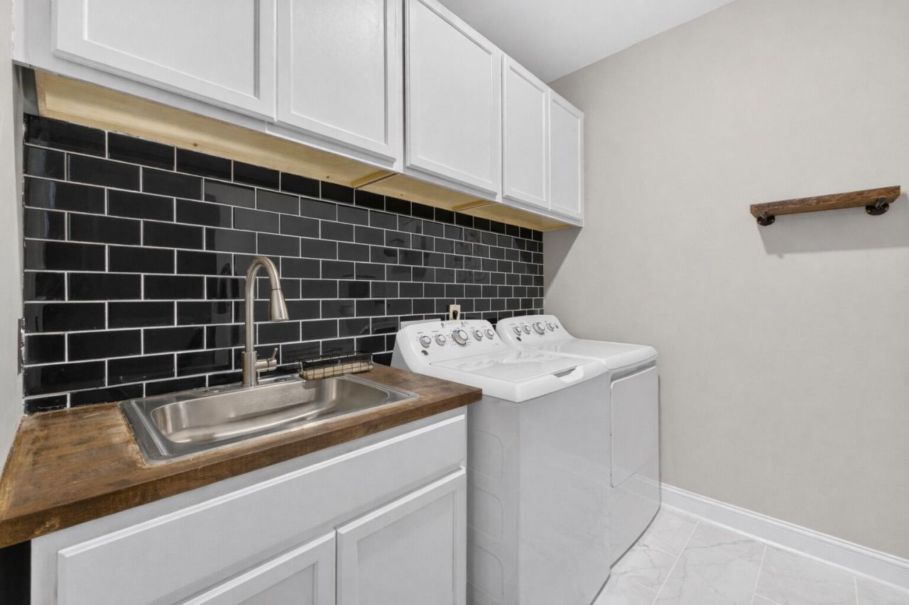 212 Shortmarsh Street Photo 18