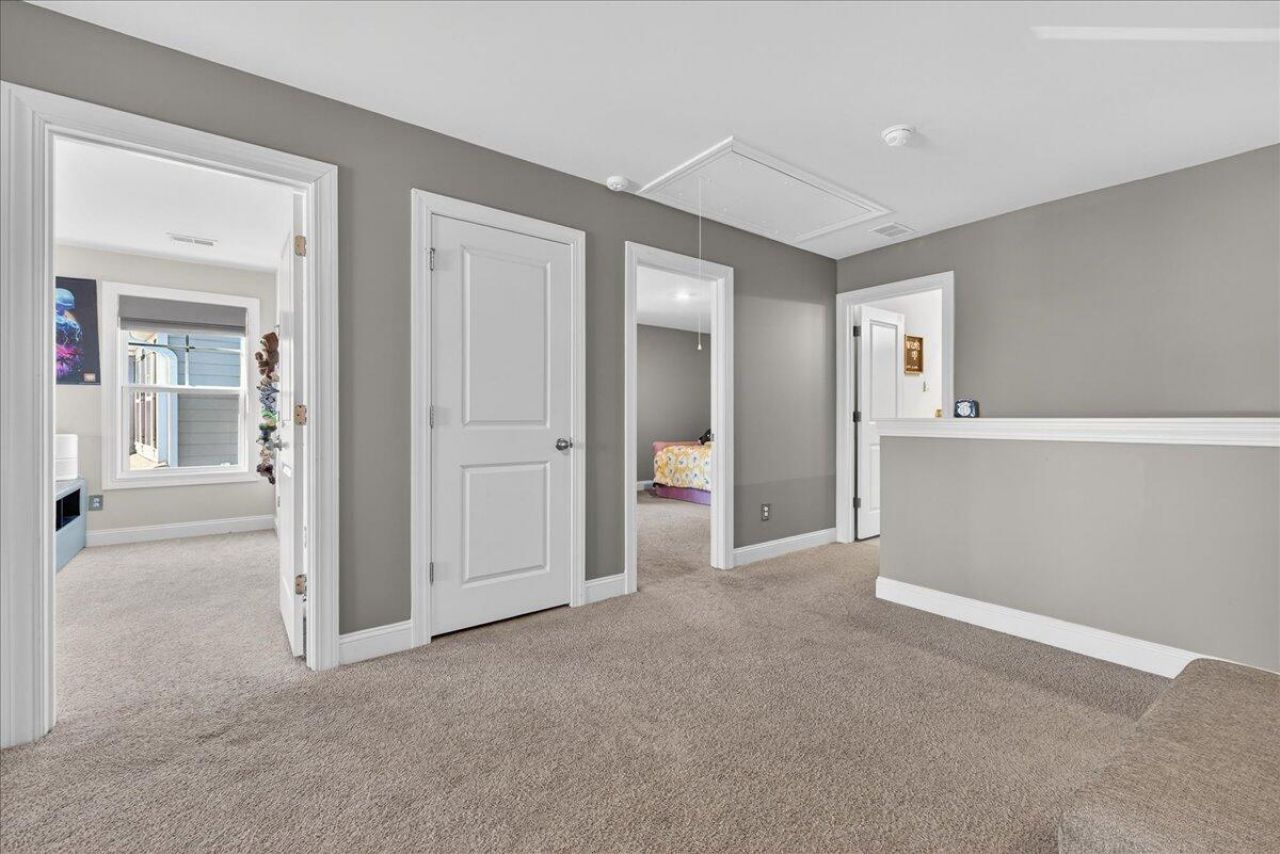 212 Shortmarsh Street Photo 20
