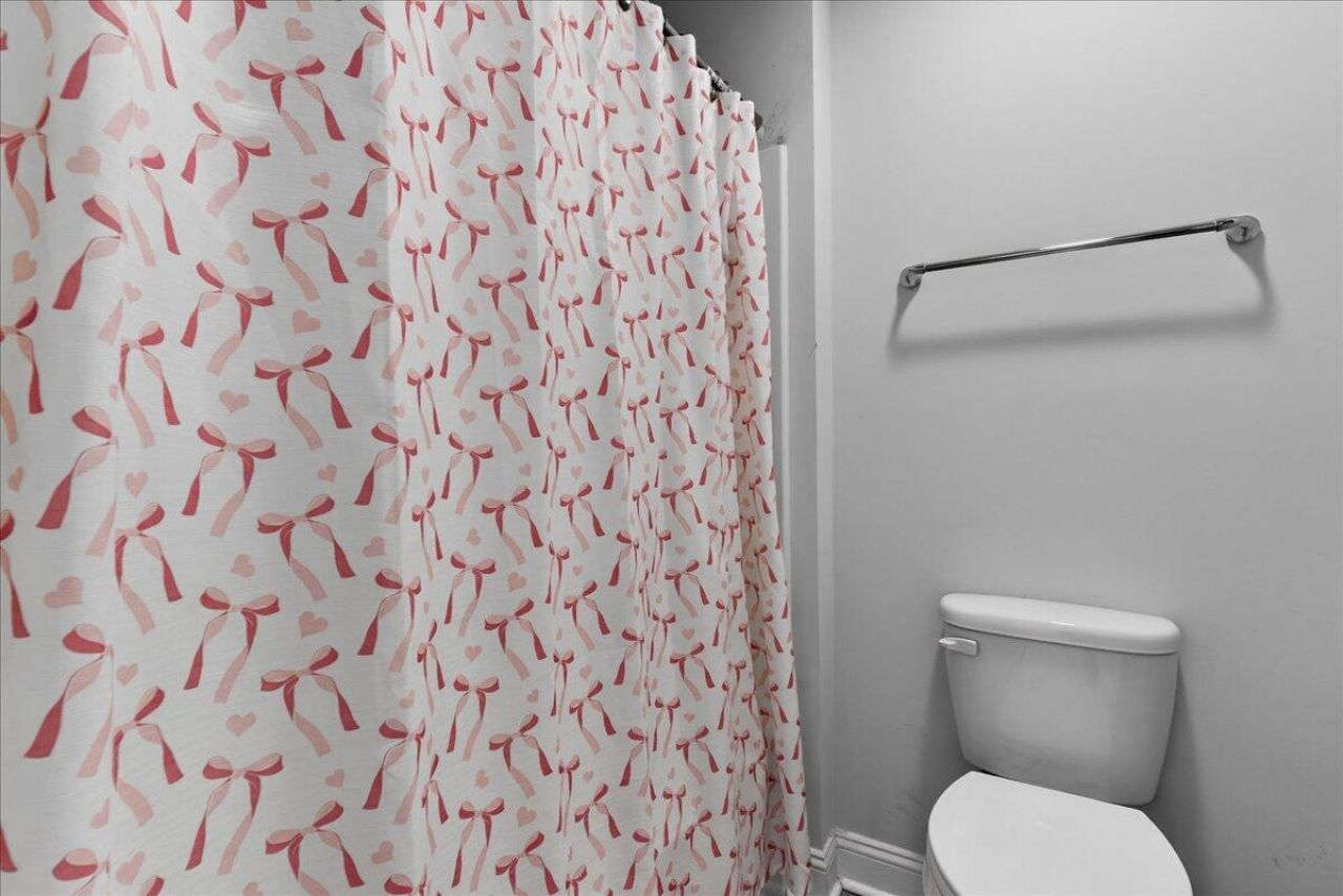 212 Shortmarsh Street Photo 25