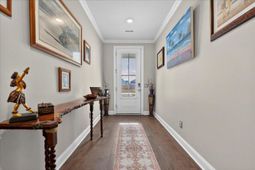 212 Shortmarsh Street photo 4