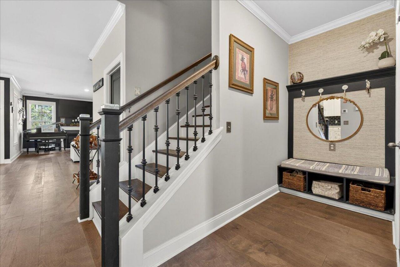 212 Shortmarsh Street Photo 4