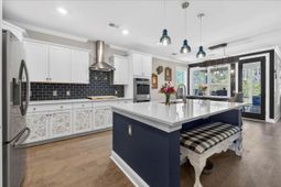 212 Shortmarsh Street photo 4