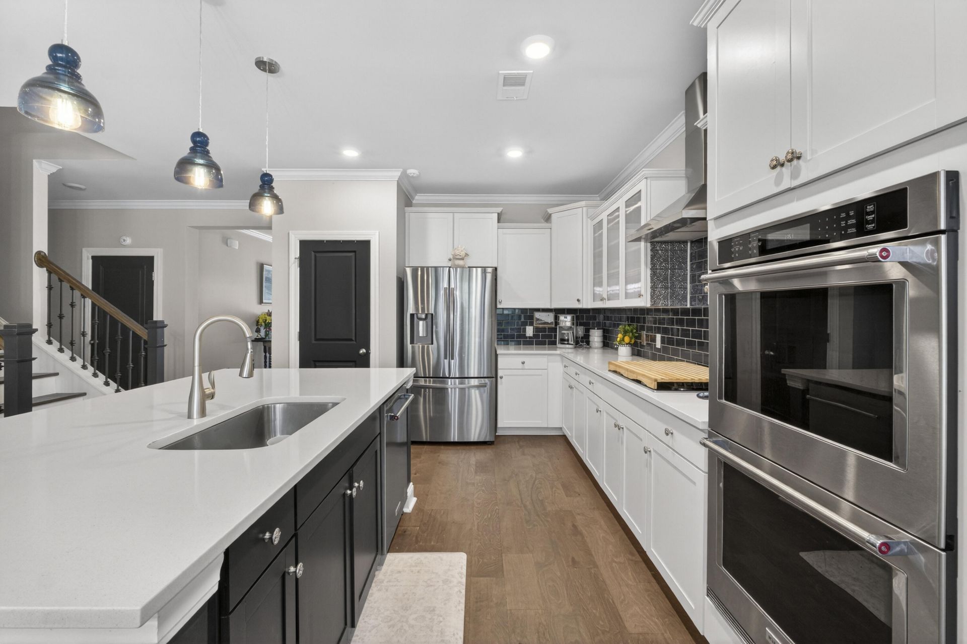 212 Shortmarsh Street Photo 8