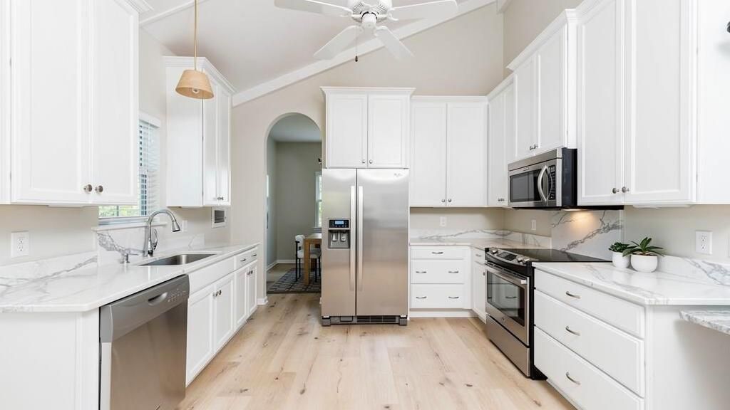 3261 Heathland Way Photo 11