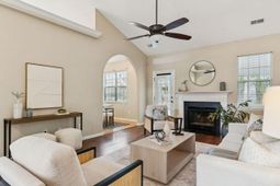 3261 Heathland Way photo 4