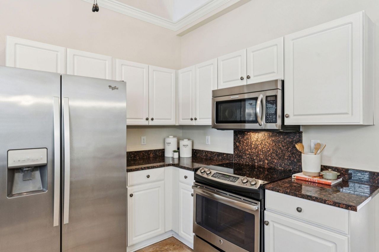 3261 Heathland Way Photo 8