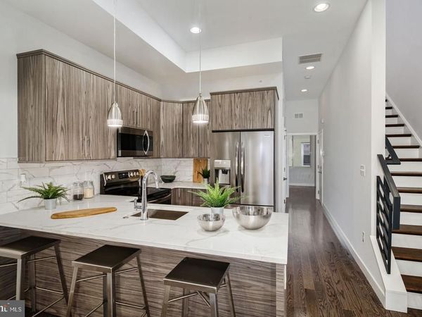 627 W OXFORD STREET , PHILADELPHIA, PA 19122