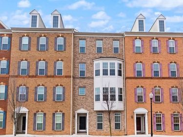 9541 CENTER STREET, MANASSAS, VA 20110