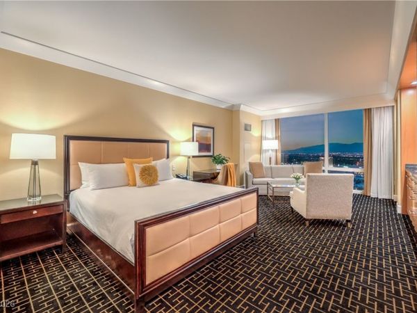 2000 Fashion Show Drive, Unit 3919, Las Vegas, NV 89109